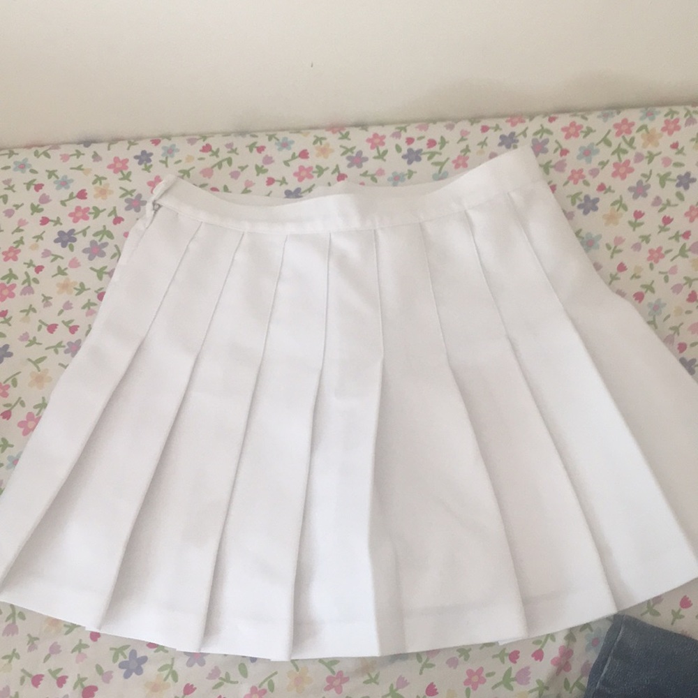 White American apparel skirt